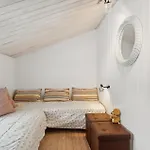 Vakantiehuis Awesome In With Kitchen Saltum